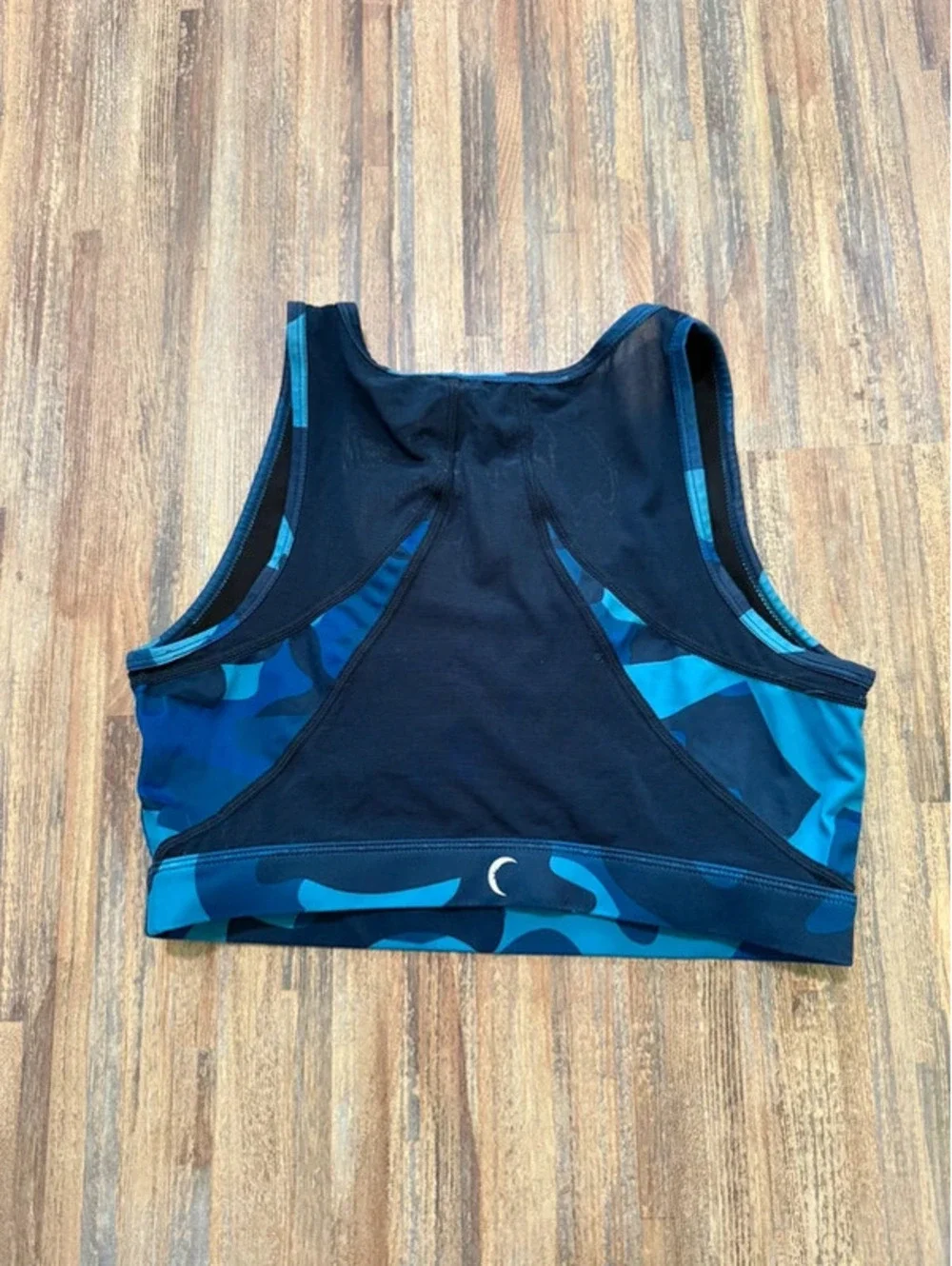 Zyia active sports bra size medium camo blue
